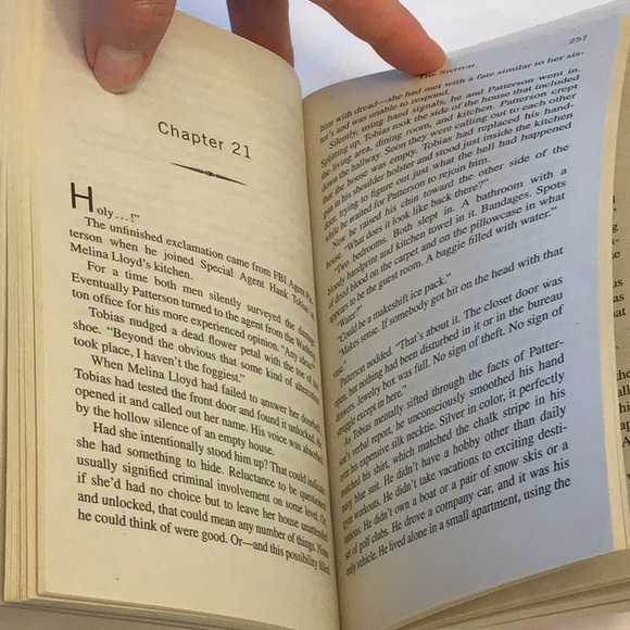 ⛱️2/$5⛱️The Switch,Sandra Brown, NY Times best selling Author - Picture 4 of 4